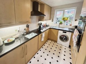 Kitchen- click for photo gallery